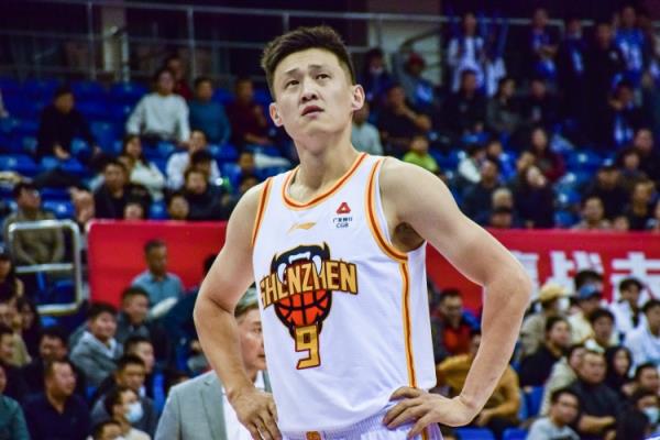 教练教你打篮球！周鹏13中10砍24分&生涯总得分升历史第十三！...